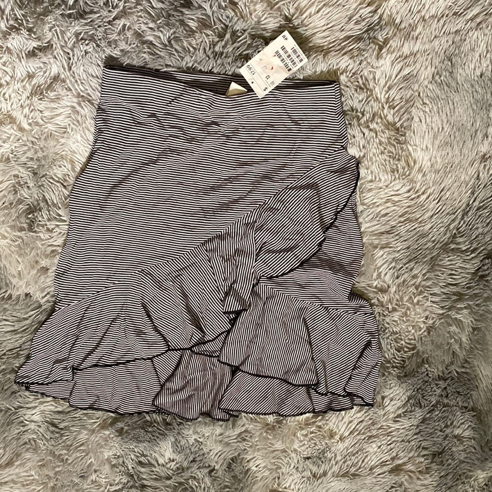 H&M Mini striped skirt never worn. Size XS